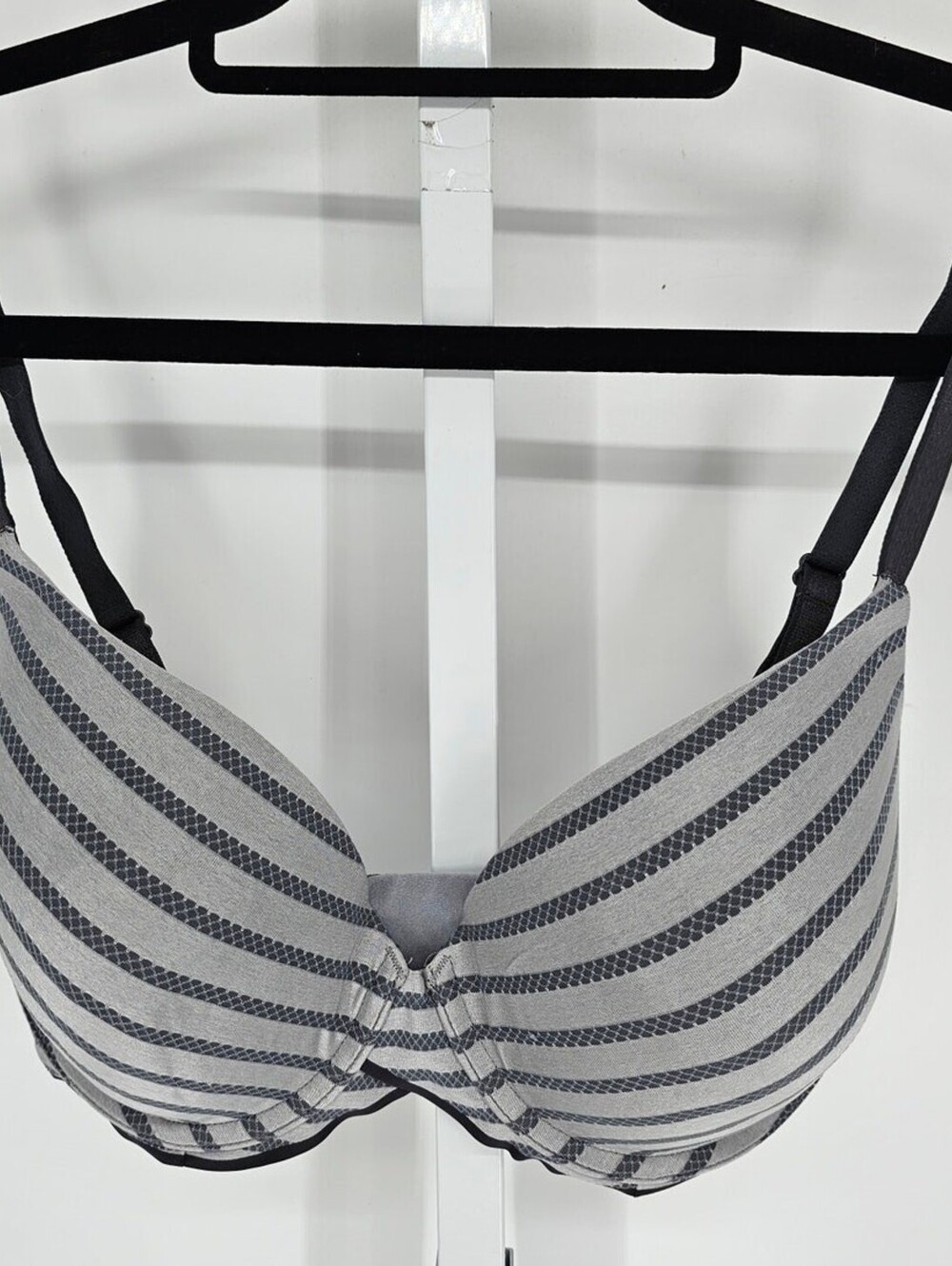 Victorias Secret Sz 34DD Uplift Semi Demi Bra Gray Striped